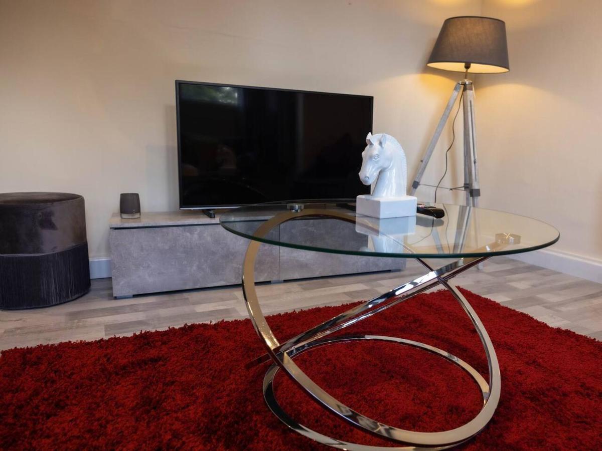 3 Bedroomflat-Free Parking-Wifi-Parking-8People Лондон Екстериор снимка