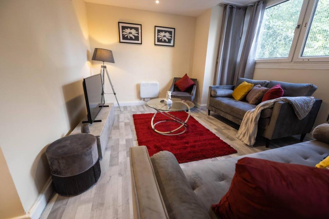 3 Bedroomflat-Free Parking-Wifi-Parking-8People Лондон Екстериор снимка