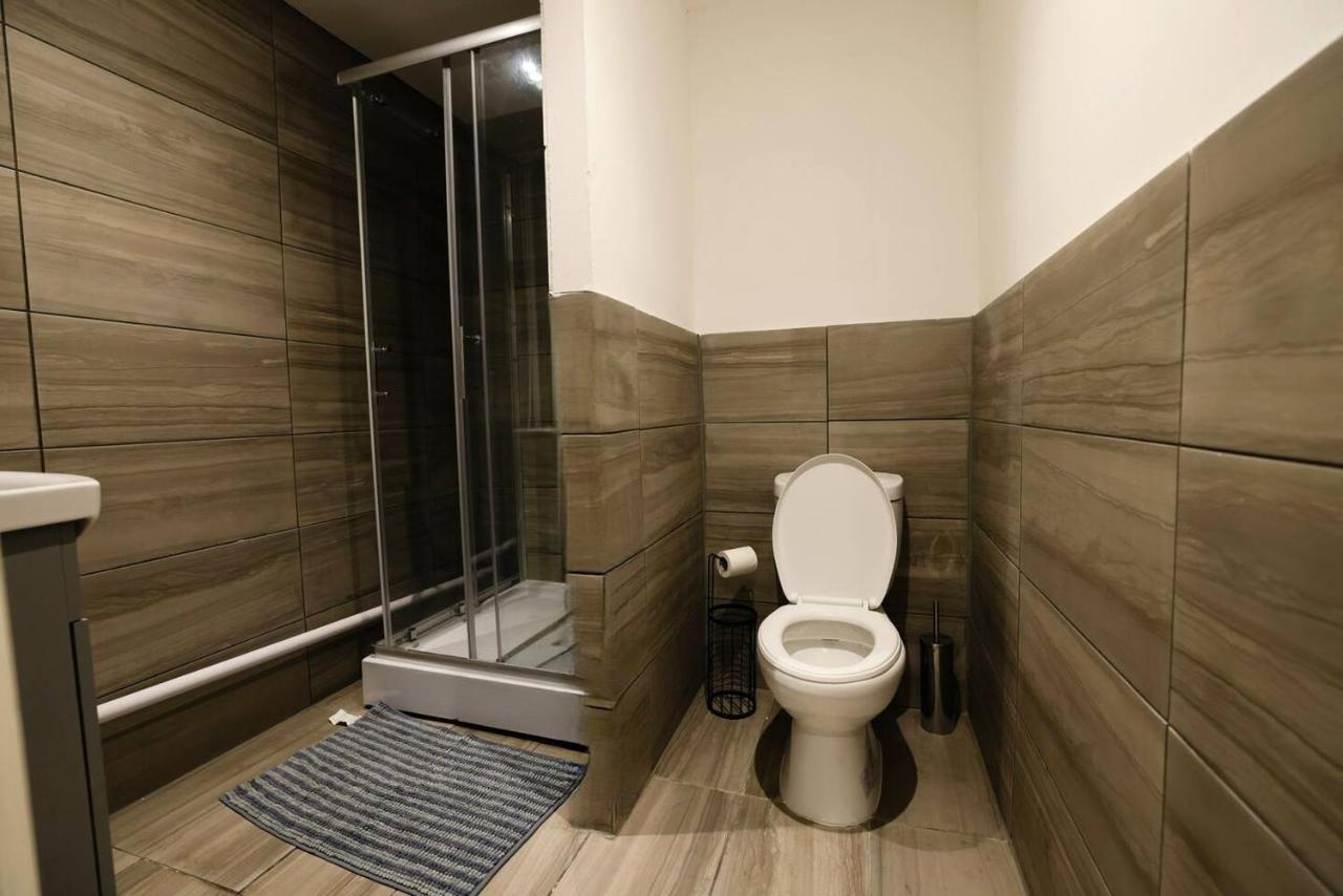 3 Bedroomflat-Free Parking-Wifi-Parking-8People Лондон Екстериор снимка