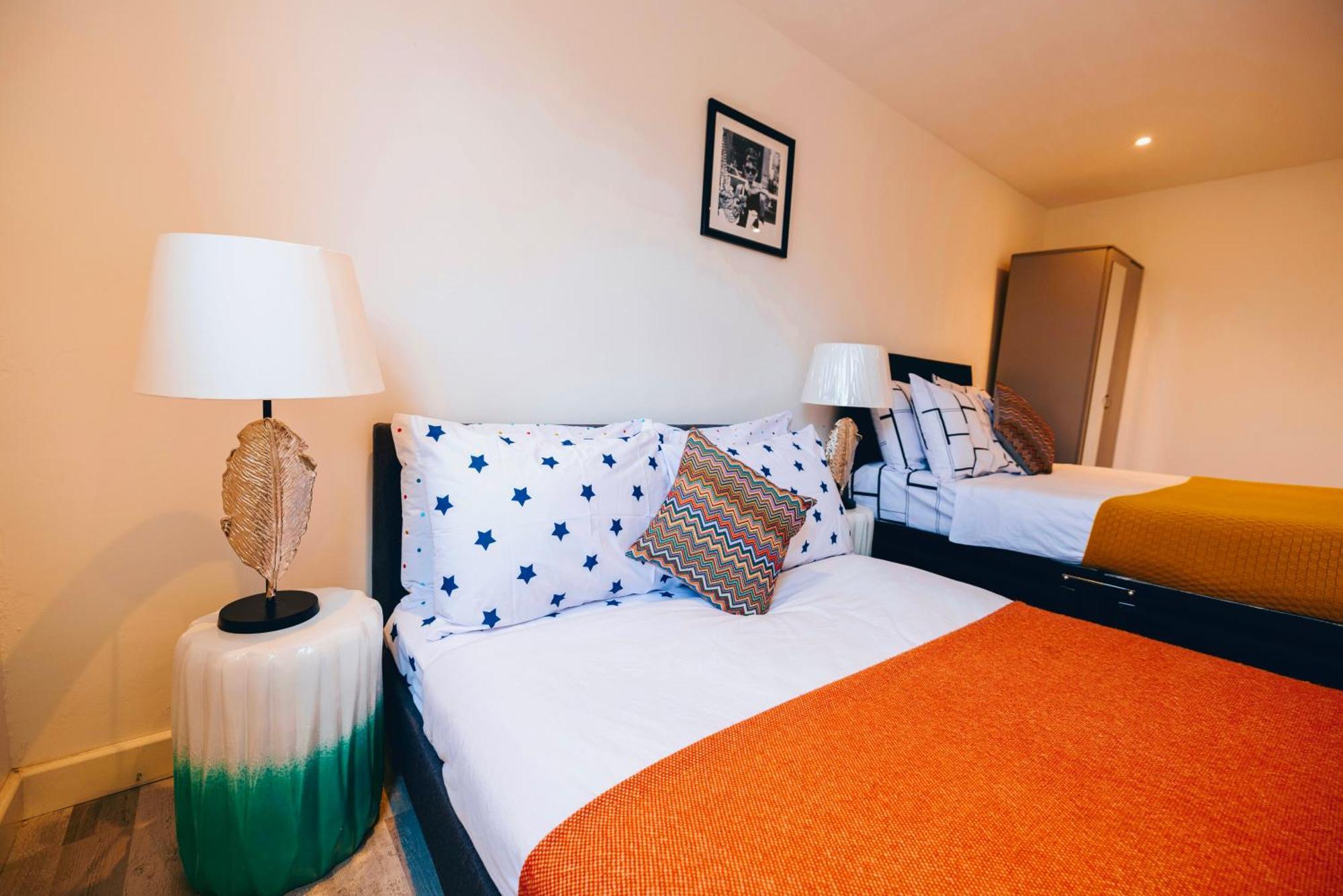 3 Bedroomflat-Free Parking-Wifi-Parking-8People Лондон Екстериор снимка